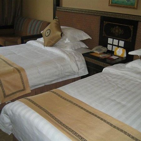 Brahmaputra Grand Hotel Lhasa Room photo