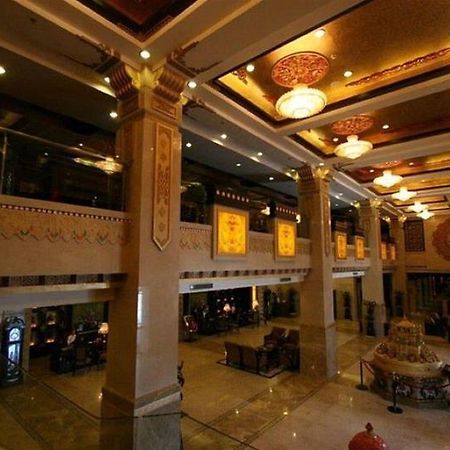 Brahmaputra Grand Hotel Lhasa Interior photo